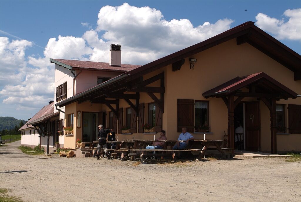 Balade ferme-auberge Schafert : vers une vue des hauts à 360 degrés
